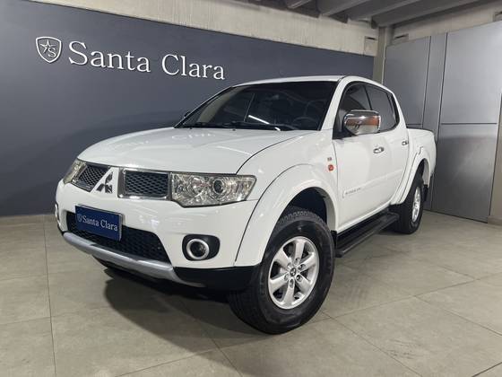 MITSUBISHI L200 TRITON 3.5 HPE 4X4 CD V6 24V FLEX 4P AUTOMÁTICO
